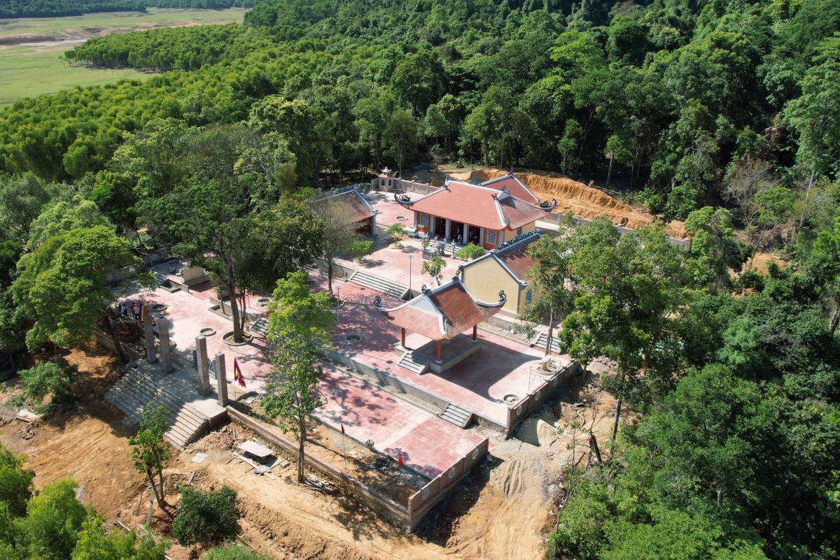 Kỷ niệm ngày Thương binh liệt sỹ 27/7: Nén tâm nhang giữa lòng hồ Kẻ Gỗ