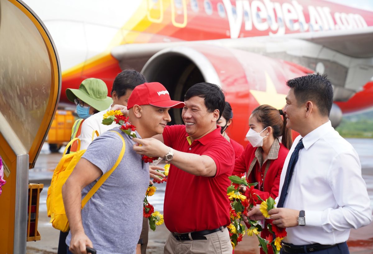 Tiên phong mở đường bay mới, lợi nhuận của Vietjet tăng vọt