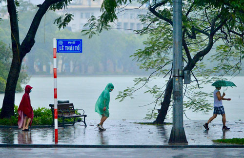 Thời tiết ngày 15/8: Mưa lớn diện rộng ở Bắc Bộ và Bắc Trung Bộ