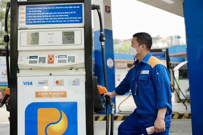 Giá xăng dầu hôm nay (12-9): Tiếp tục giảm nhẹ