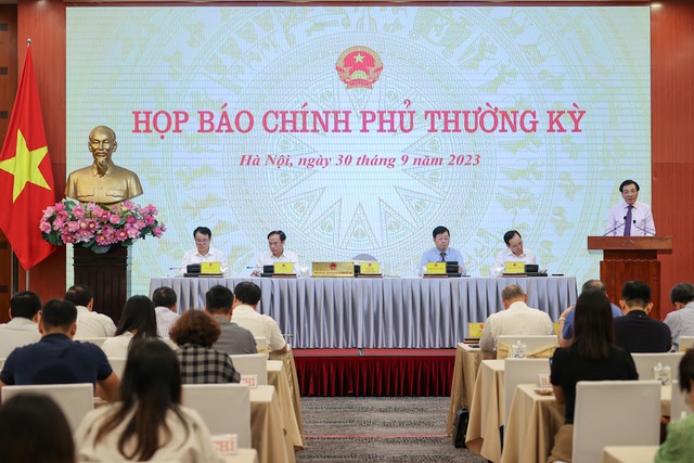 Chính phủ của dân, do dân và vì dân, "đại biểu cho toàn dân"