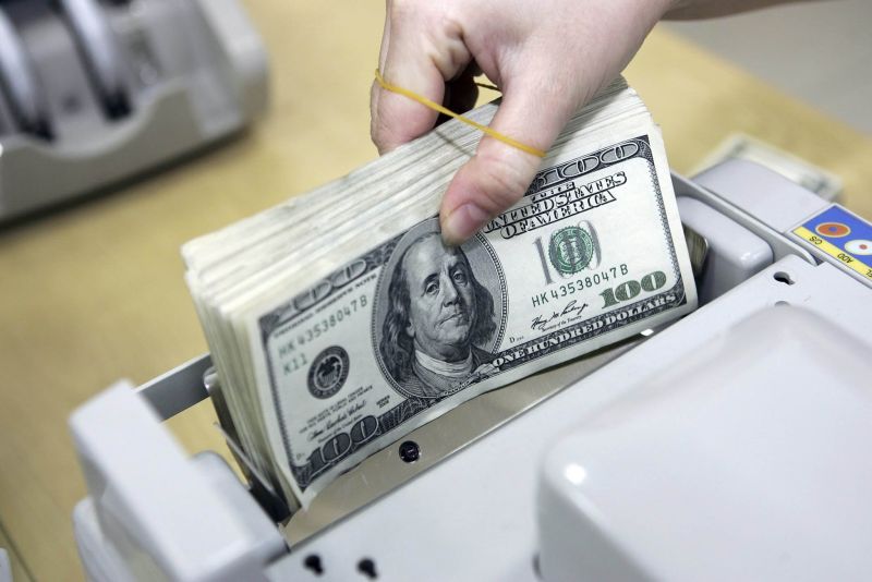 Tỷ giá USD ngày 03/10: Bật tăng phi mã, vượt mốc 107