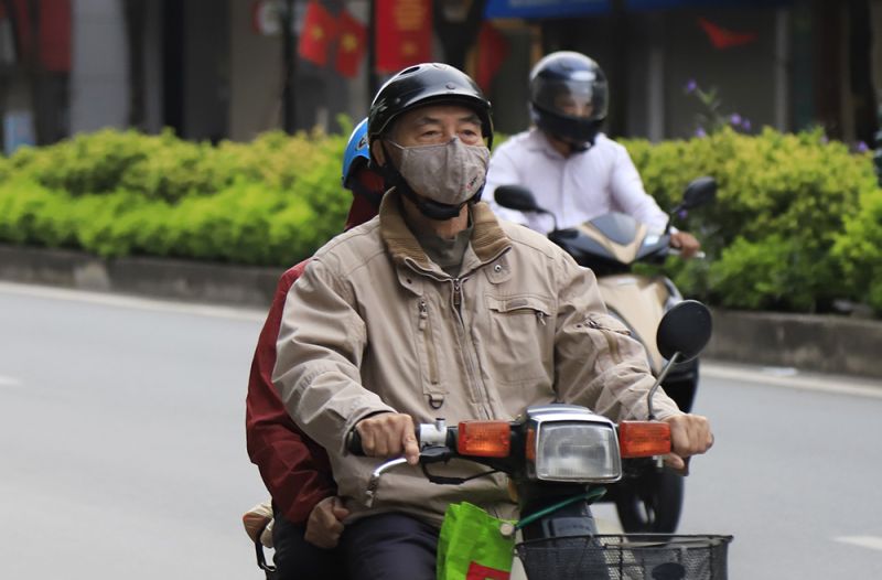 Dự báo thời tiết ngày 13/10: Miền Bắc se lạnh, miền Trung mưa lớn