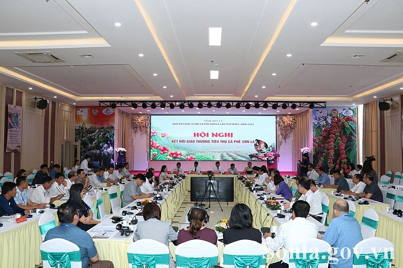 Hội nghị “Phát triển bền vững, nâng tầm giá trị và Kết nối giao thương tiêu thụ Cà phê Sơn La” (Ảnh: Cổng thông tin điện tử tỉnh Sơn La)