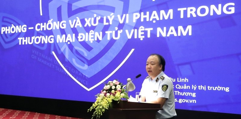 Tổng cục trưởng Tổng cục Quản lý thị trường, Trần Hữu Linh phát biểu.