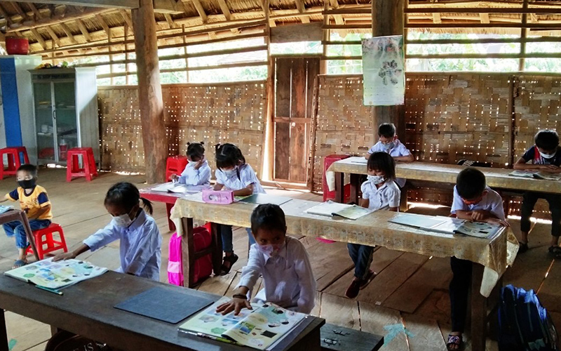 Bảo đảm điều kiện học tập cho học sinh vùng đồng bào dân tộc thiểu số và miền núi