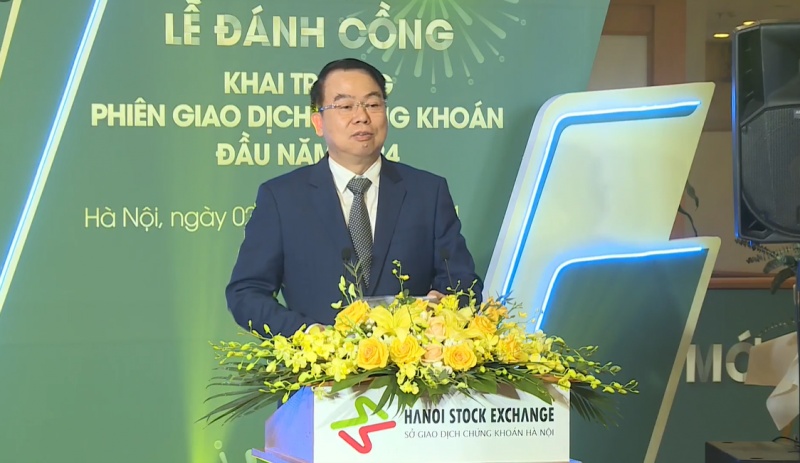 Thứ trưởng Nguyễn Đức Chi phát biểu chỉ đạo tại lễ đánh cồng khai trương phiên giao dịch chứng khoán đầu tiên của năm 2024