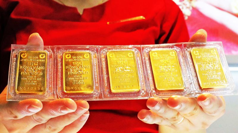 Giá vàng hôm nay 17/5: Vàng miếng lao dốc, Phố Wall đồng loạt bi quan