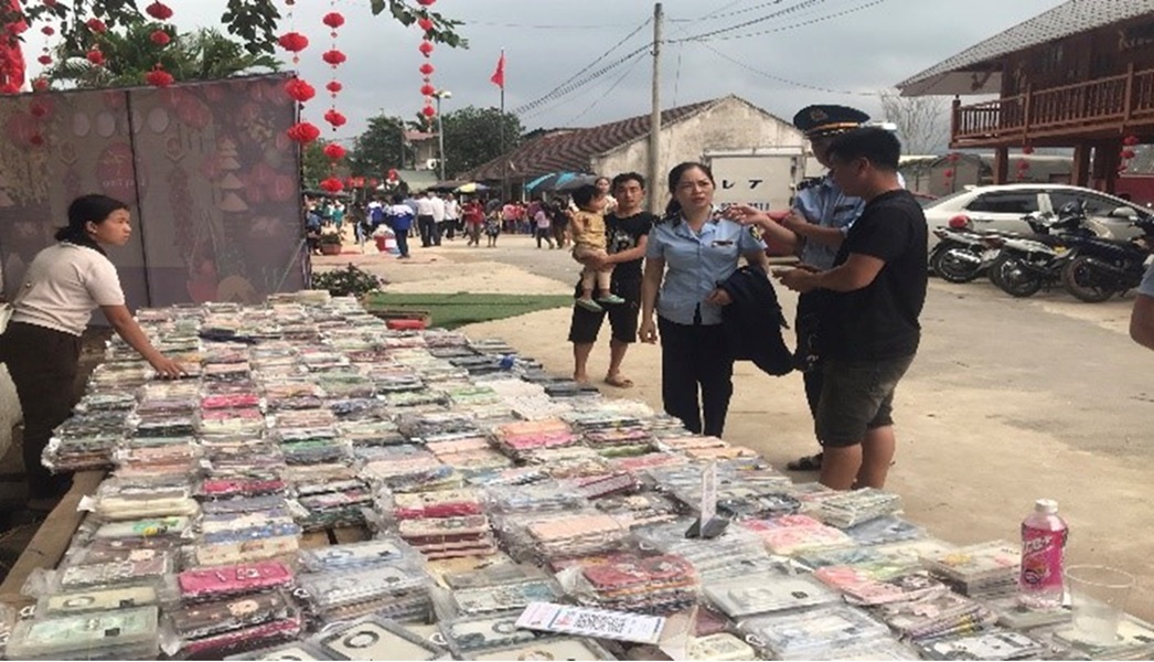 Lực lượng QLTT tỉnh Hà Giang kiểm tra hàng hóa vi phạm