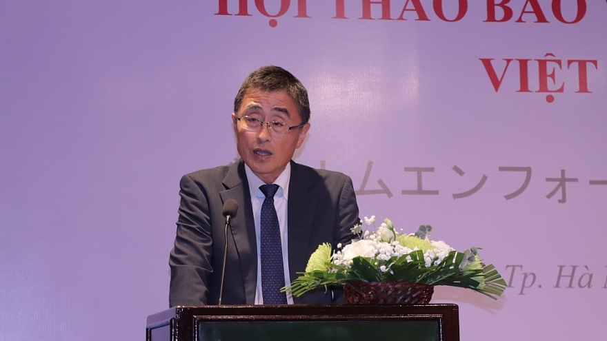 Phó Đại sứ, Đại sứ quán Nhật Bản tại Việt Nam Shige Watanabe phát biểu tại hội thảo