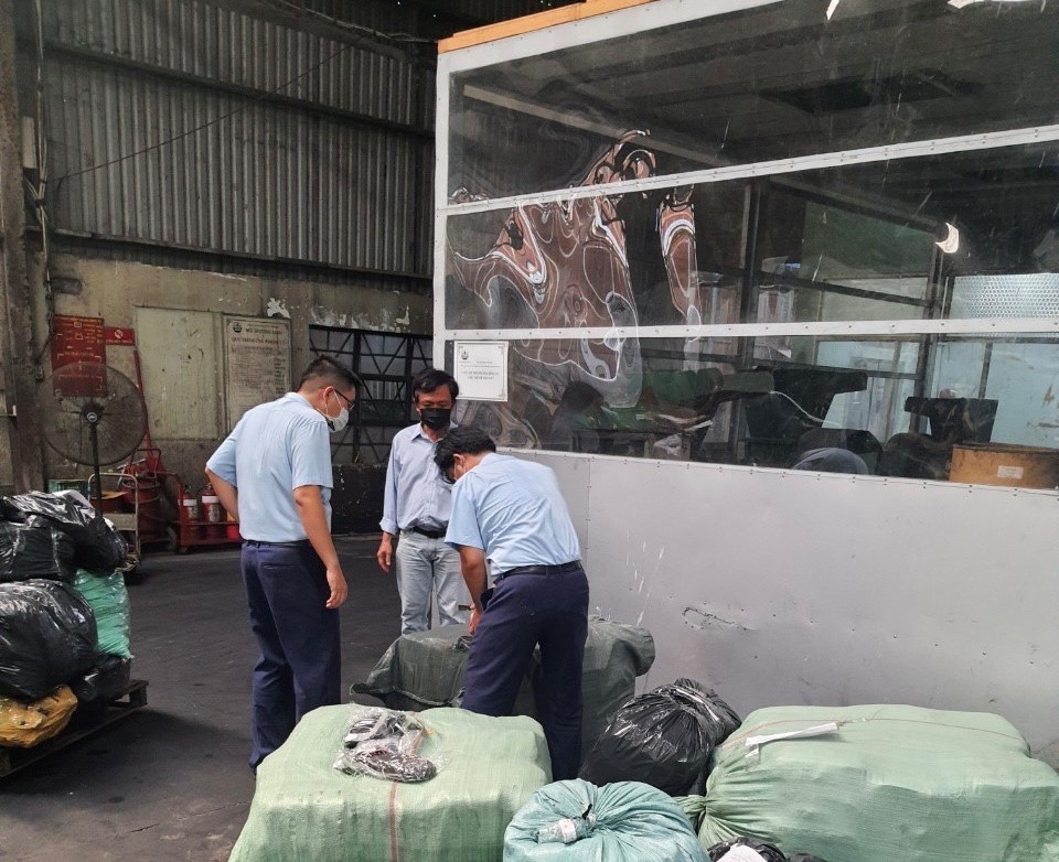 TP. HCM: Phát hiện, tạm giữ gần 8 tấn thực phẩm trị giá hơn nửa tỷ đồng