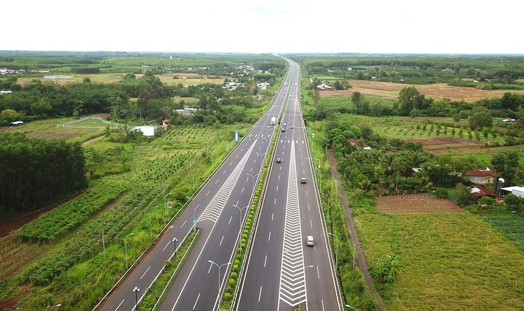 Xây dựng tuyến cao tốc Bắc - Nam phía Tây đoạn Gia Nghĩa - Chơn Thành tạo động lực phát triển mới cho vùng Tây Nguyên và vùng Đông Nam Bộ