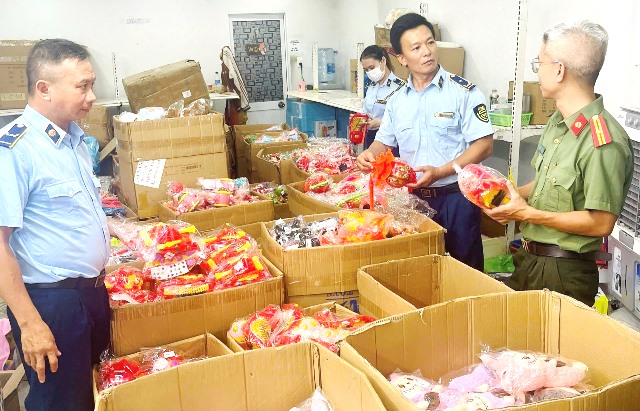 Phát hiện hơn 1.900 sản phẩm hàng hoá là đồ chơi trẻ em nhập lậu