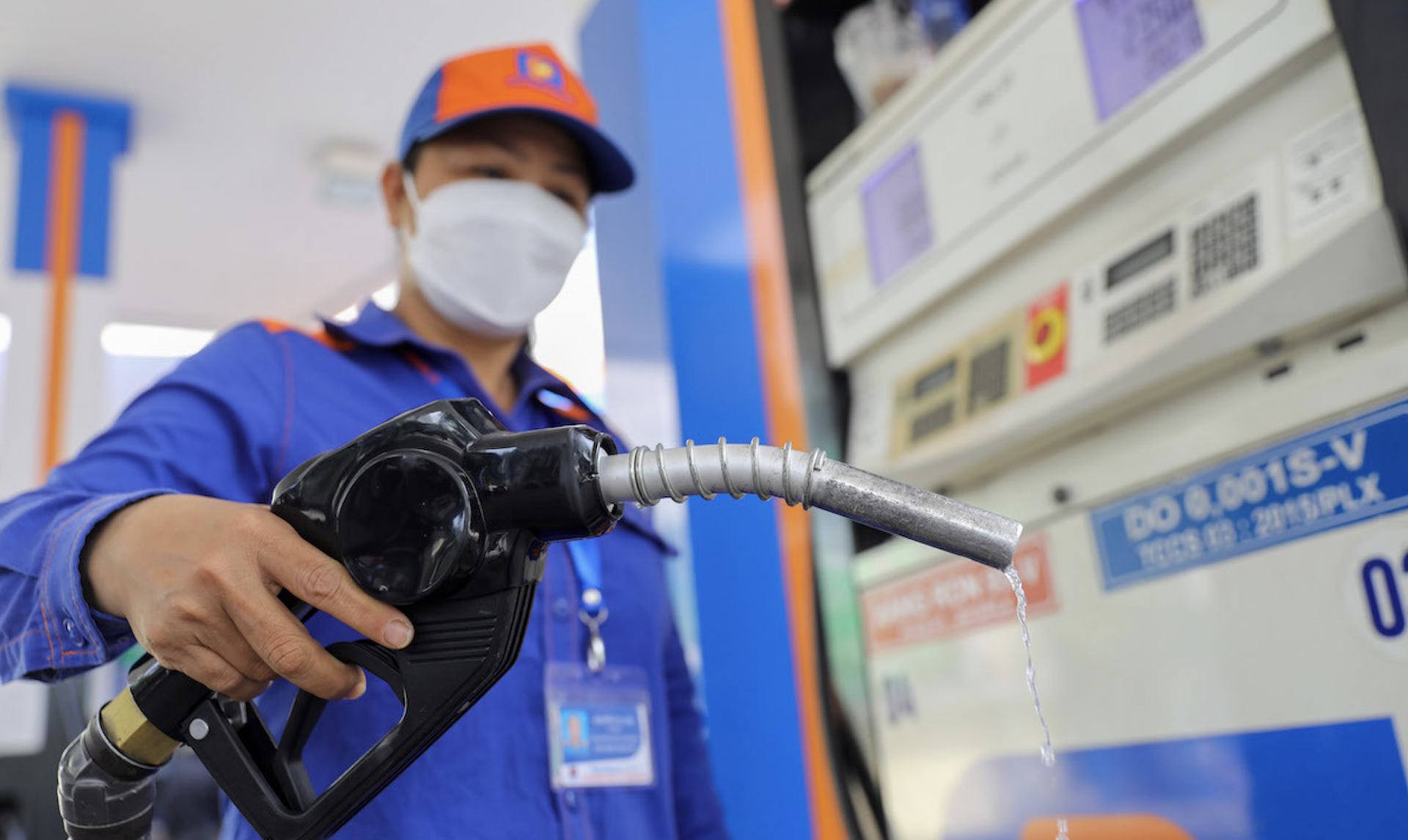 Giá xăng dầu hôm nay 3/11: Ghi nhận tuần giảm giá khoảng 4%