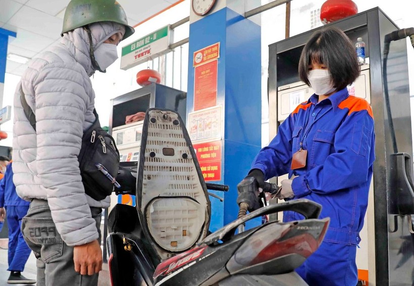 Giá xăng dầu hôm nay 15/4: Xăng dầu thế giới tăng nhẹ