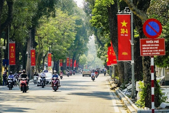 Thời tiết ngày 2/5: Miền Bắc nắng nóng, miền Nam mưa dông cục bộ