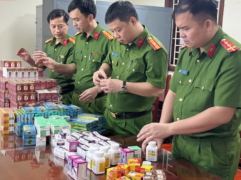 Lực lượng Công an triệt phá đường dây sản xuất, buôn bán tân dược giả quy mô lớn Lực lượng Công an triệt phá đường dây sản xuất, buôn bán tân dược giả quy mô lớn