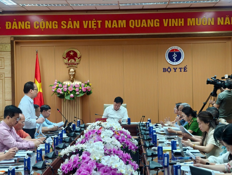 Bộ Y tế tổ chức họp trực tuyến toàn quốc về về tăng cường đấu tranh phòng chống thuốc, mỹ phẩm và thực phẩm bảo vệ sức khỏe giả - Ảnh: VGP/TH Bộ Y tế tổ chức họp trực tuyến toàn quốc về về tăng cường đấu tranh phòng chống thuốc, mỹ phẩm và thực phẩm bảo vệ sức khỏe giả - Ảnh: VGP/TH