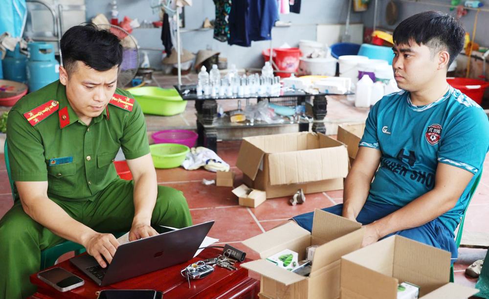 Đấu tranh có hiệu quả hoạt động buôn lậu, gian lận thương mại và hàng giả