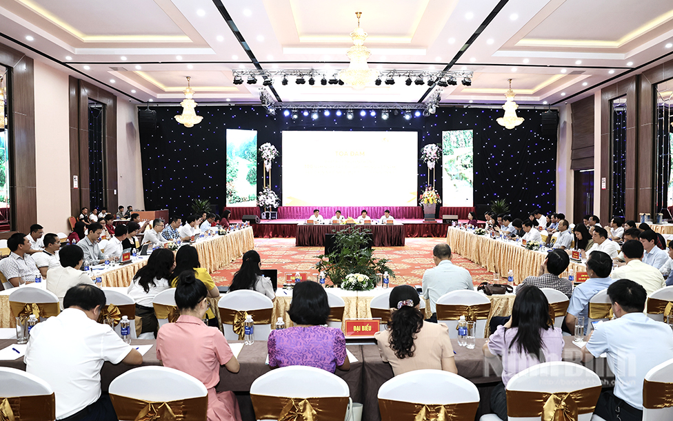  “Phát huy truyền thống báo chí cách mạng – Báo chí Ninh Bình vì sự phát triển bền vững”