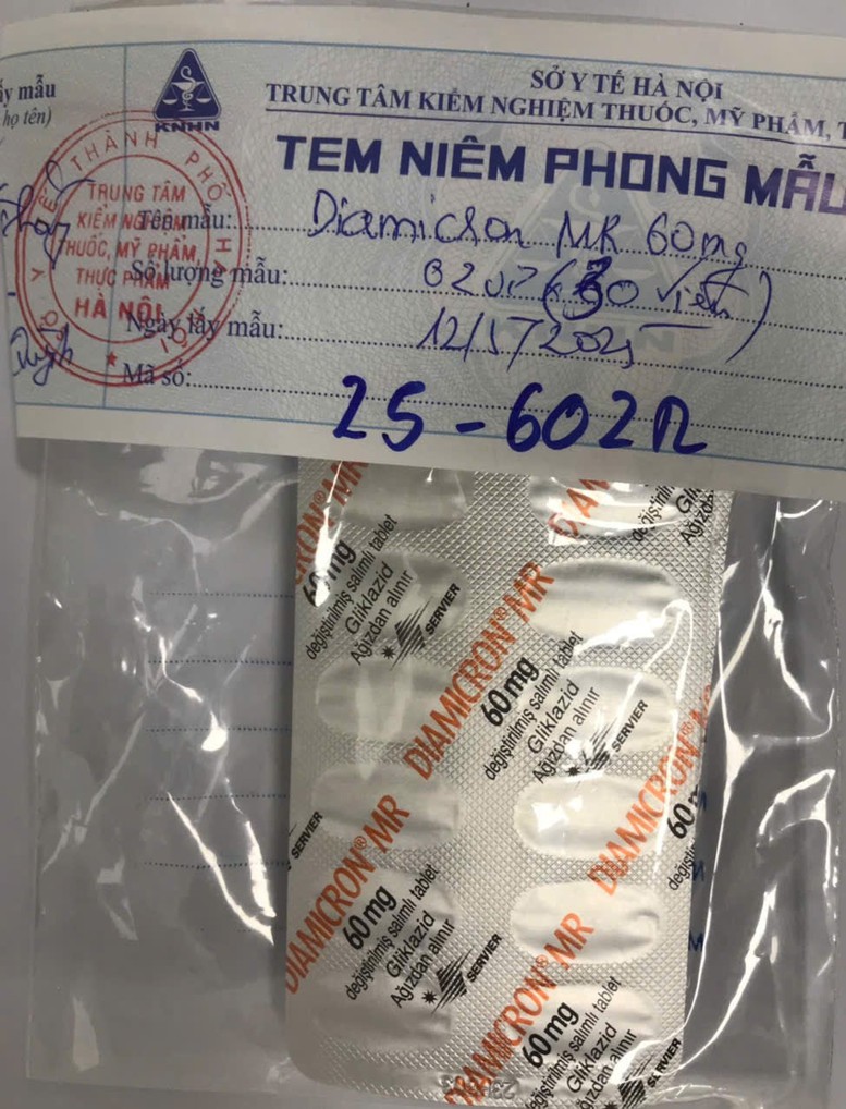 Truy tìm các lô thuốc không có nguồn gốc tại nhà thuốc ở Hà Nội