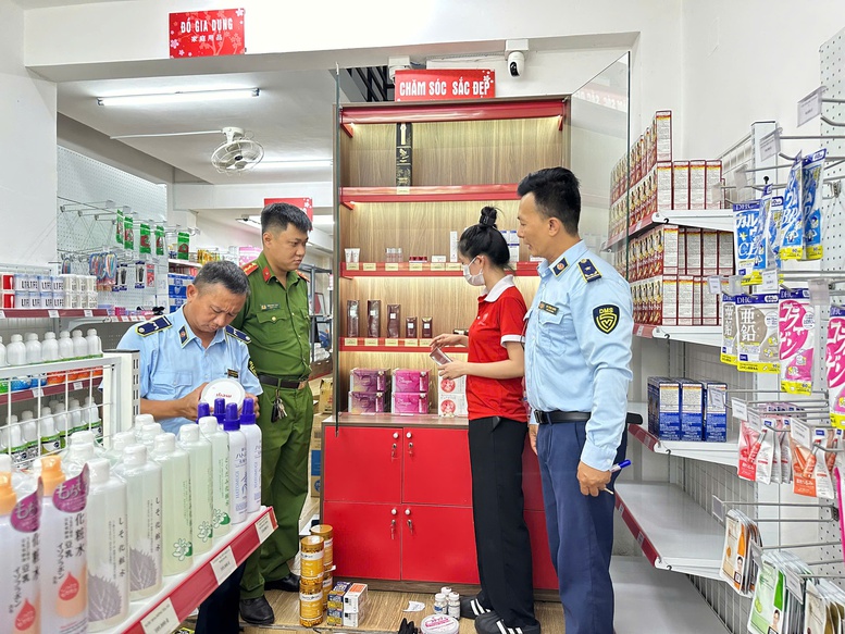 Các địa phương miền Trung mạnh tay với hàng giả, hàng lậu