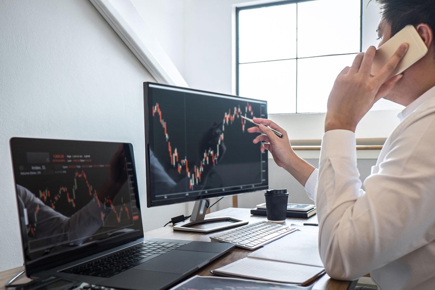 VN-Index hôm nay: Nhà đầu tư không mua đuổi, lưu ý cổ phiếu ngân hàng và hóa chất