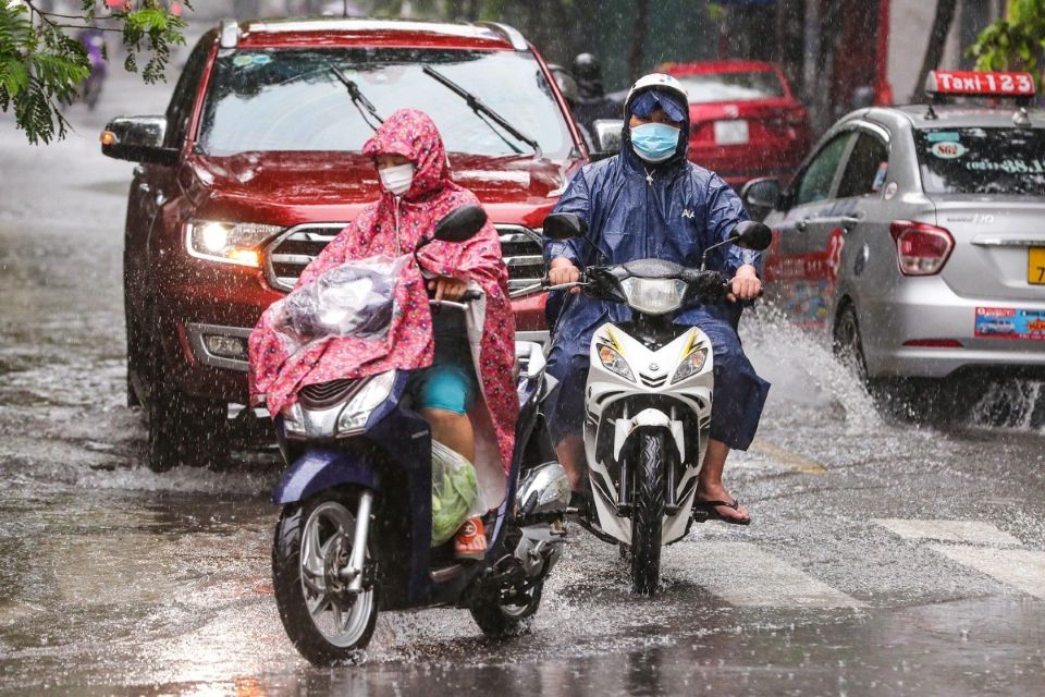 Thời tiết ngày 18/6: Trung Bộ tiếp tục nắng nóng, Nam Bộ mưa to cục bộ