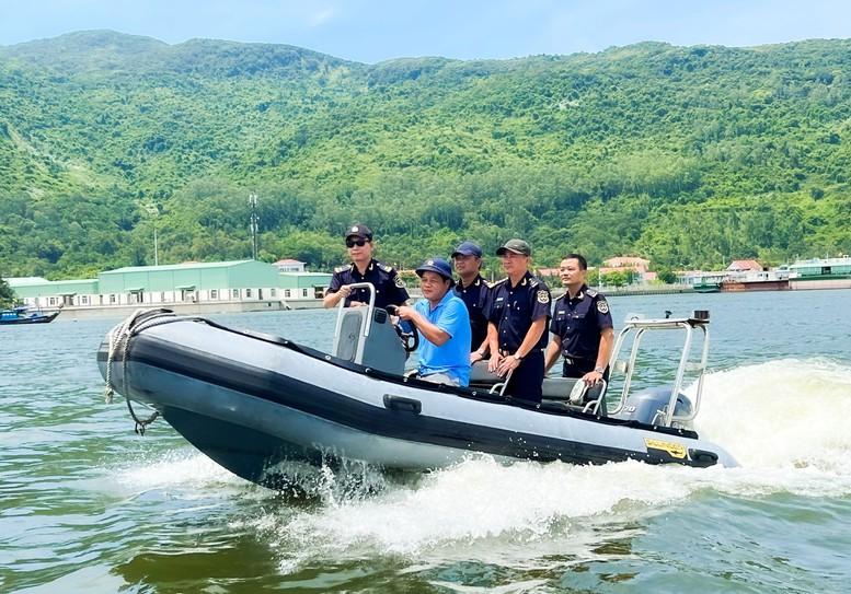 Hải quan tăng cường kiểm soát tuyến miền Trung, chặn đứng nhiều vụ buôn lậu