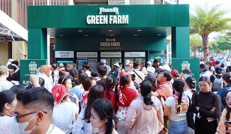 Vinamilk Green Farm thu hút người tiêu dùng thế hệ mới nhờ sự đổi mới, sáng tạo ở cả thương hiệu, sản phẩm và cách tiếp cận người dùng - Ảnh: VGP/An Minh Vinamilk Green Farm thu hút người tiêu dùng thế hệ mới nhờ sự đổi mới, sáng tạo ở cả thương hiệu, sản phẩm và cách tiếp cận người dùng - Ảnh: VGP/An Minh