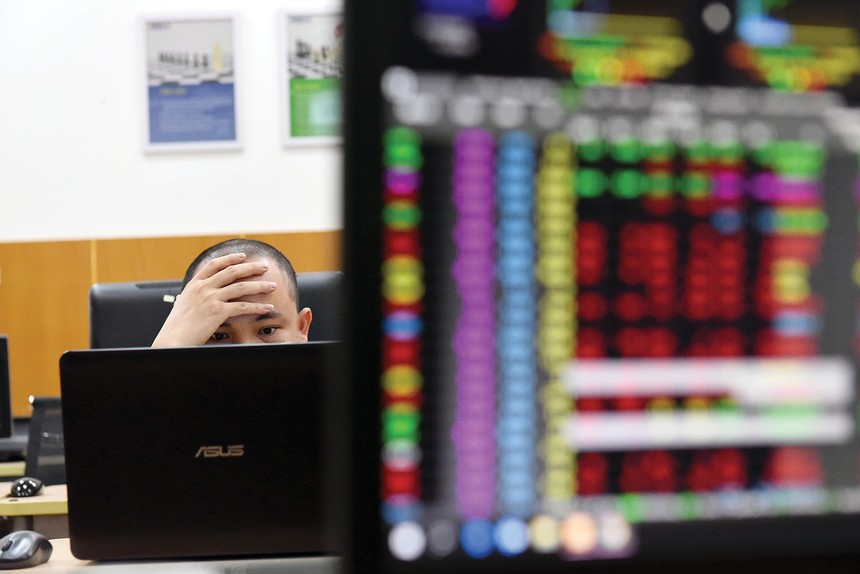 Chứng khoán sáng 20/6: VN-Index giằng co quanh tham chiếu, nhóm ngân hàng dẫn dắt thanh khoản