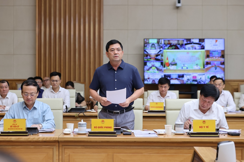 Thứ trưởng Nguyễn Hồng Thái: Việc thường xuyên rà soát, đề xuất sửa đổi văn bản pháp luật là cần thiết, bảo đảm vừa thông thoáng cho sản xuất - kinh doanh, vừa kiểm soát chất lượng hàng hóa, bảo vệ sức khỏe nhân dân - Ảnh: VGP Thứ trưởng Nguyễn Hồng Thái: Việc thường xuyên rà soát, đề xuất sửa đổi văn bản pháp luật là cần thiết, bảo đảm vừa thông thoáng cho sản xuất - kinh doanh, vừa kiểm soát chất lượng hàng hóa, bảo vệ sức khỏe nhân dân - Ảnh: VGP