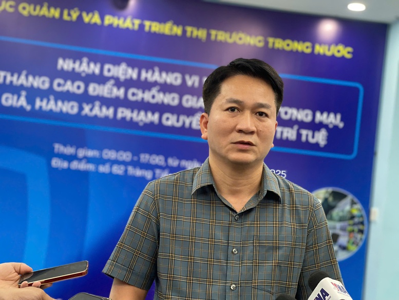 Ông Nguyễn Thanh Bình, Phó Cục trưởng Cục Quản lý và Phát triển thị trường trong nước cho biết, hiện nay, các đối tượng vi phạm sử dụng nhiều thủ đoạn ngày càng tinh vi nhằm qua mặt lực lượng chức năng