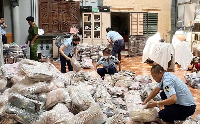 Hà Nội: Siết chặt quản lý hàng giả, bảo vệ người tiêu dùng