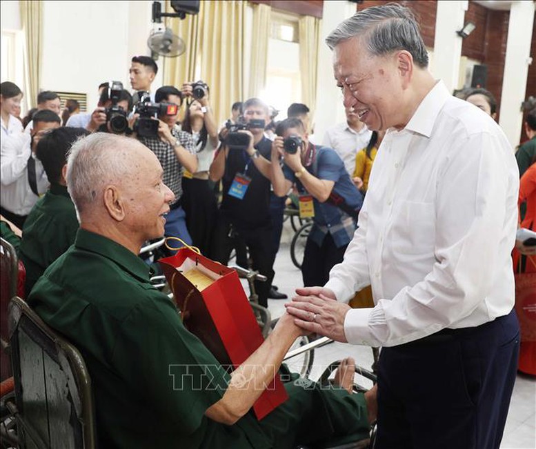 Tổng Bí thư Tô Lâm: Người có công là tài sản quý, là biểu tượng của ý chí, nghị lực Việt Nam