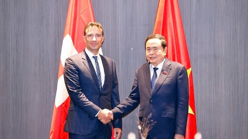 Việt Nam luôn coi trọng phát triển quan hệ hữu nghị với Thụy Sĩ