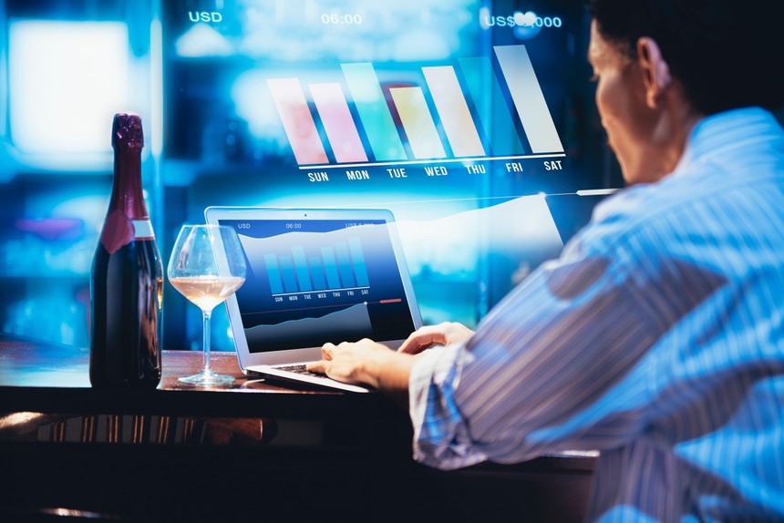 VN-Index hôm nay: Nhà đầu tư cân nhắc giải ngân từng phần mã cổ phiếu có tín hiệu hồi phục