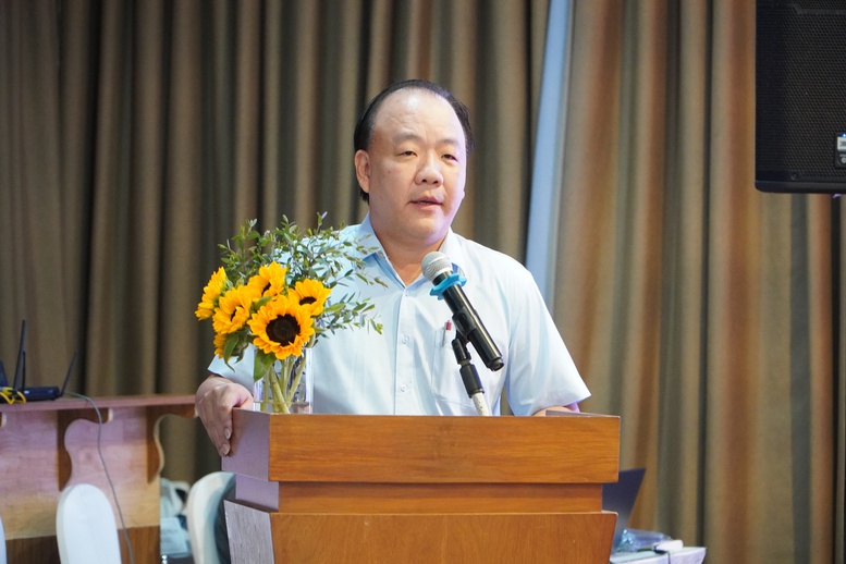 Ông Trần Hữu Linh, Cục trưởng Cục Quản lý và Phát triển thị trường trong nước phát biểu tại hội nghị Ông Trần Hữu Linh, Cục trưởng Cục Quản lý và Phát triển thị trường trong nước phát biểu tại hội nghị