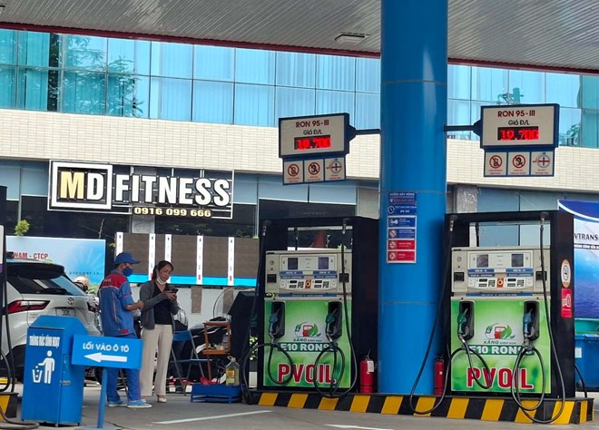238.000 lít xăng E10 được bán ra trong tháng 8/ 2025