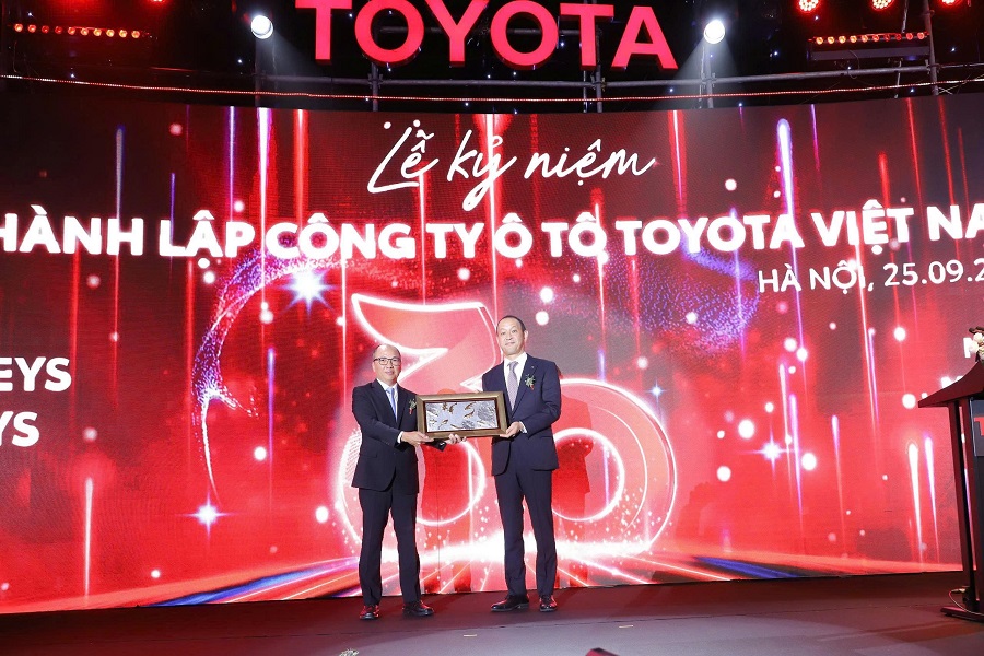 Những dấu ấn làm nên hành trình 30 năm rực rỡ của Toyota Việt Nam 
