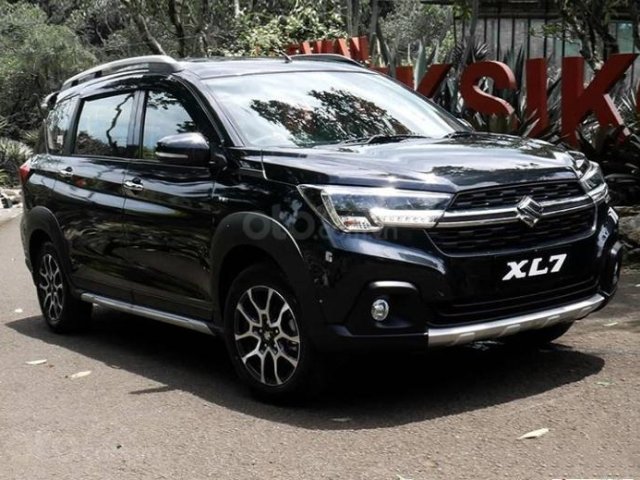 Suzuki ra mắt XL7 Hybrid Black Edition: Giá "dễ thở" nhưng khó cạnh tranh