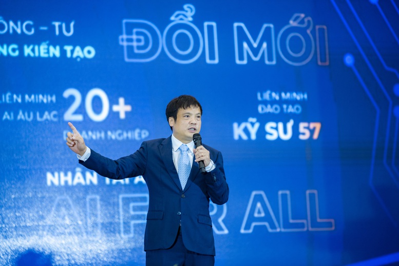 Ông Nguyễn Văn Khoa chia sẻ về tầm quan trọng của đổi mới sáng tạo trong phát triển doanh nghiệp