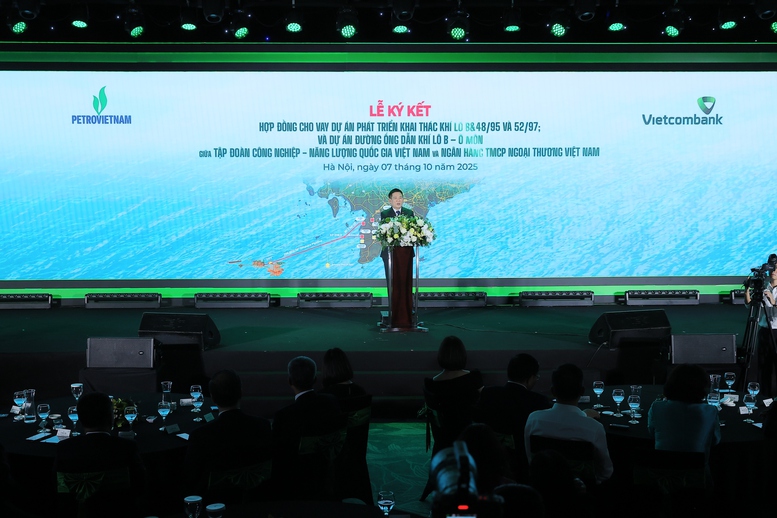 Phó Thủ tướng biểu dương Vietcombank, PetroVietNam đã có những đóng góp to lớn trong việc phát triển KTXH của đất nước.