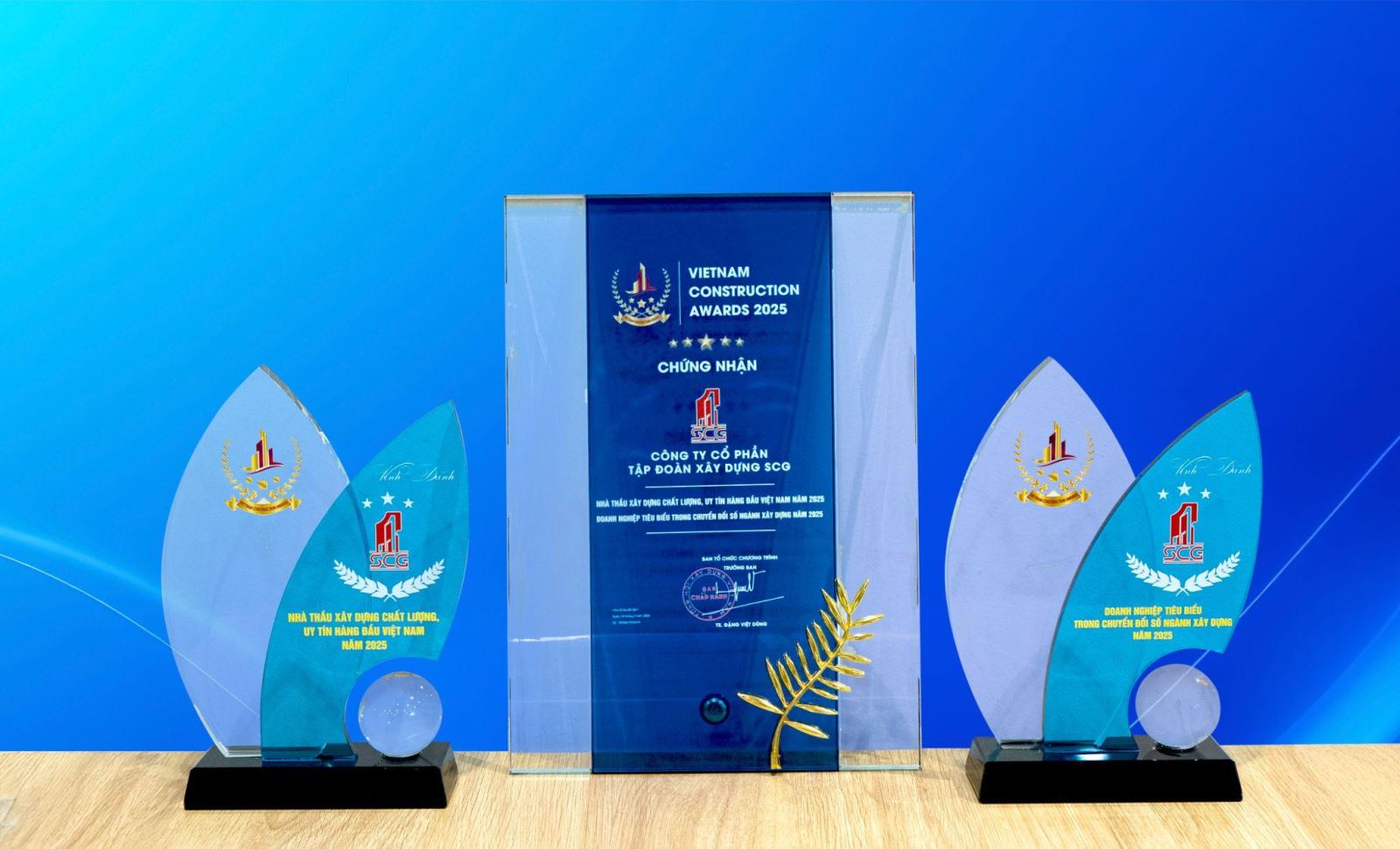 Bứt phá mạnh mẽ, SCG Group giành hai giải thưởng lớn của ngành xây dựng Việt Nam. Bứt phá mạnh mẽ, SCG Group giành hai giải thưởng lớn của ngành xây dựng Việt Nam.
