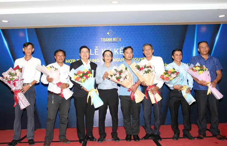 Lễ ký kết cung ứng và bao tiêu sản phẩm cua Cà Mau giữa Công ty Thanh Niên Global và các HTX nuôi cua trên địa bàn tỉnh Cà Mau - Ảnh: VGP/LS