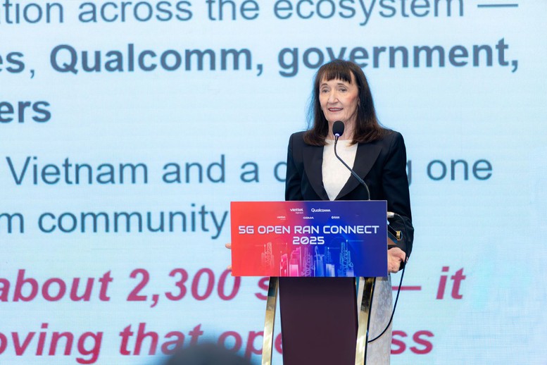 Đại diện GSMA đánh giá thiết bị 5G "Make in Việt Nam" đã chứng minh Open RAN là một giải pháp có thể mở rộng và hoạt động ổn định ở quy mô lớn. Đại diện GSMA đánh giá thiết bị 5G "Make in Việt Nam" đã chứng minh Open RAN là một giải pháp có thể mở rộng và hoạt động ổn định ở quy mô lớn.