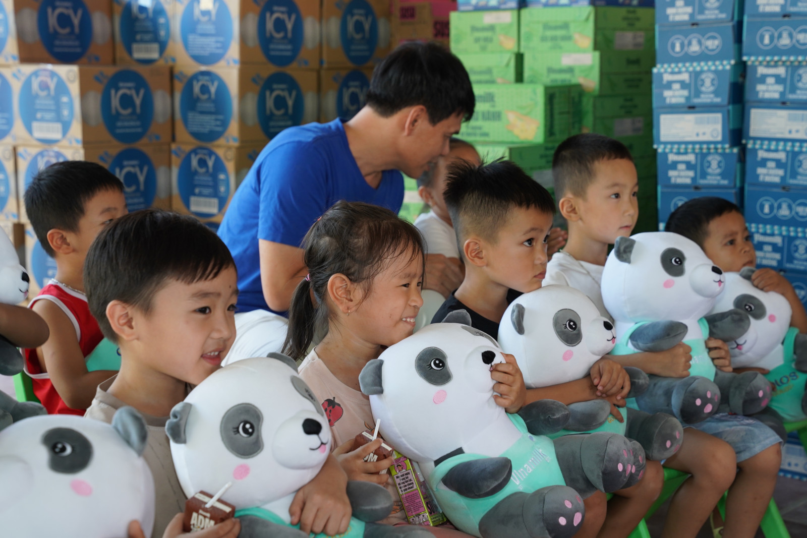 Vinamilk đồng hành cùng người dân vượt qua thiên tai