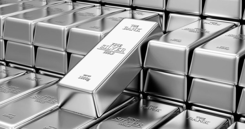 Giá bạc hôm nay 23/10/2025: Bạc suy giảm