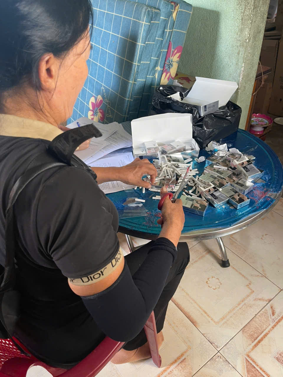 Liên tiếp phát hiện các hành vi vi phạm liên quan đến thuốc lá điếu nhập lậu, giả mạo nhãn hiệu