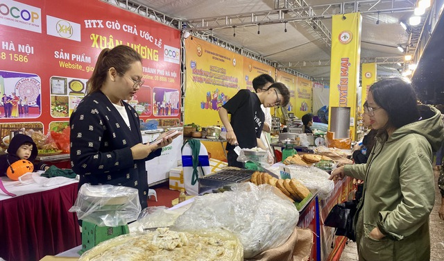 ‘Ngày hội khuyến mại tháng 11’: Tưng bừng khuyến mại-Rộn ràng mua sắm